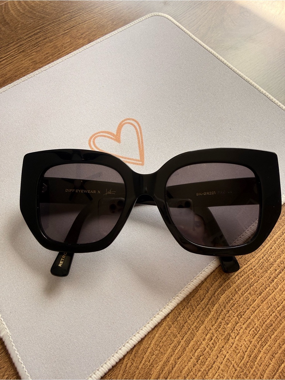 DIFF Eyewear Black Oversized Square Sunglasses